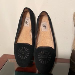 Ugg Alloway Australia Embroidered Flats. Black. Size 7.